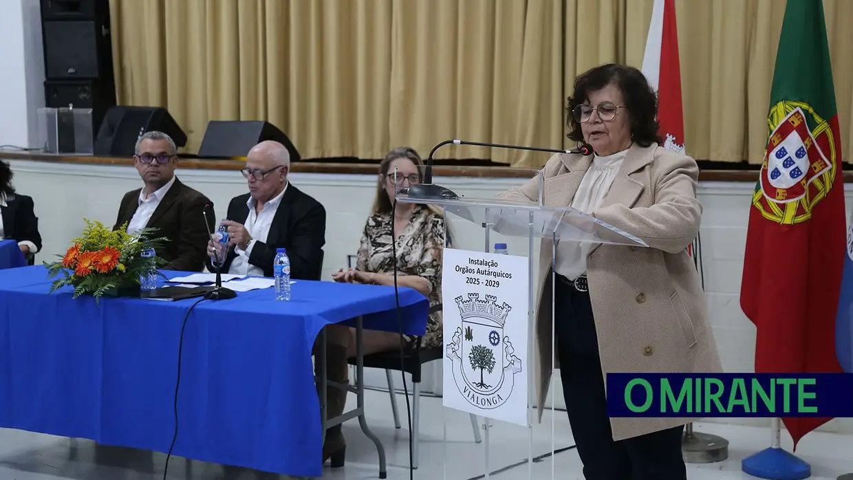 Executivo de Vialonga toma posse com promessa de diálogo e porta aberta