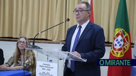 Orçamento da Junta de Vialonga só passou com o voto de qualidade do presidente