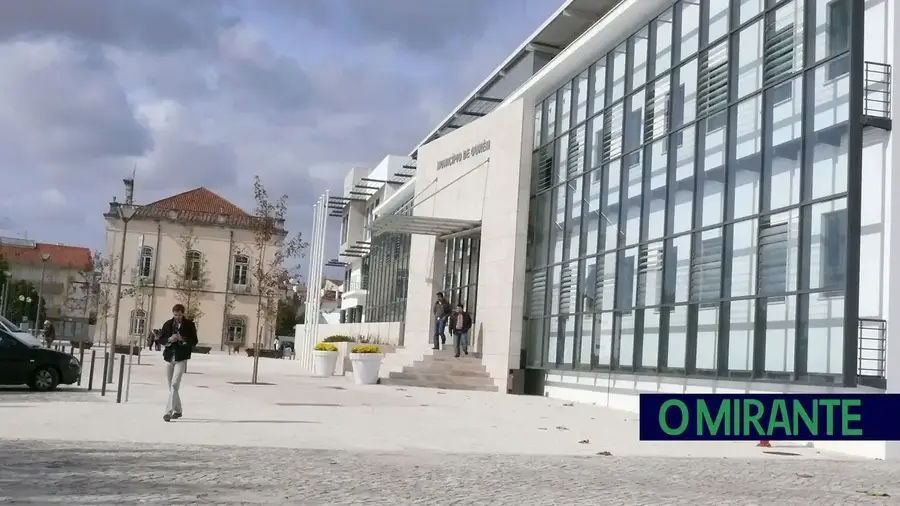 PJ faz buscas na Câmara de Ourém e em três empresas