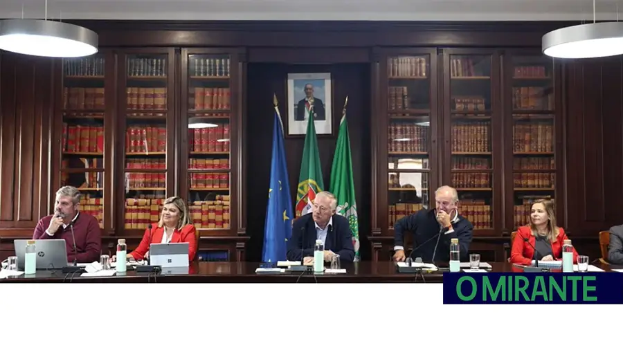 Acordo entre PS e CDU para garantir estabilidade governativa em Azambuja