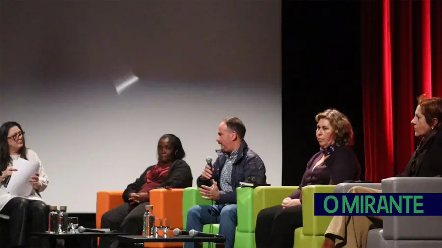 Manifesto e Observatório querem colocar cuidadores informais no centro das políticas sociais