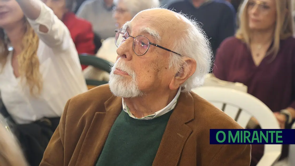 Alenquer prestou sentida homenagem ao pintor João Mário