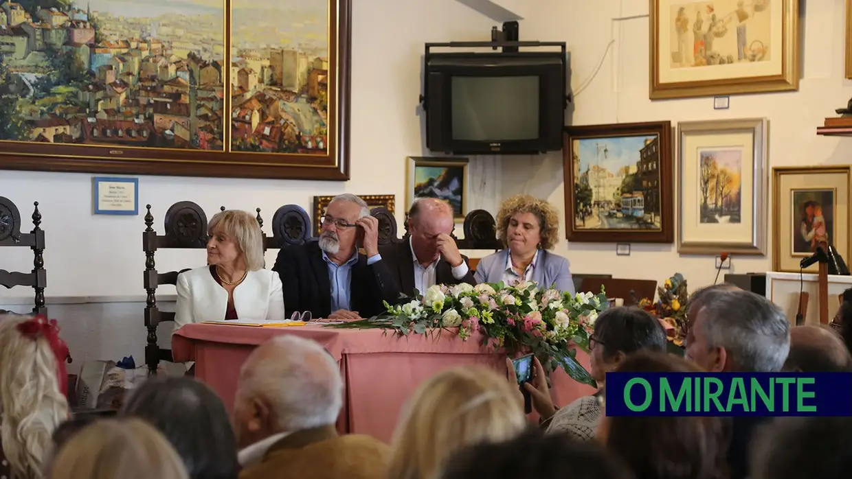 Alenquer prestou sentida homenagem ao pintor João Mário