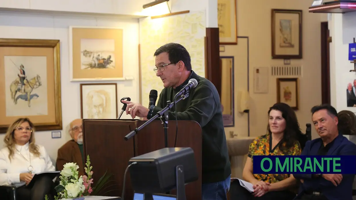 Alenquer prestou sentida homenagem ao pintor João Mário