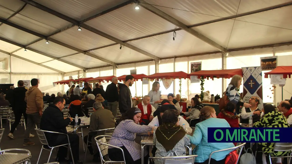 Festa do Marmelo juntou várias instituições no Mercado de Tomar por uma boa causa