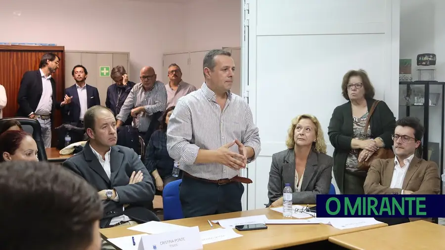 Executivo da União de Freguesias de Alenquer reúne às primeiras segundas-feiras de cada mês