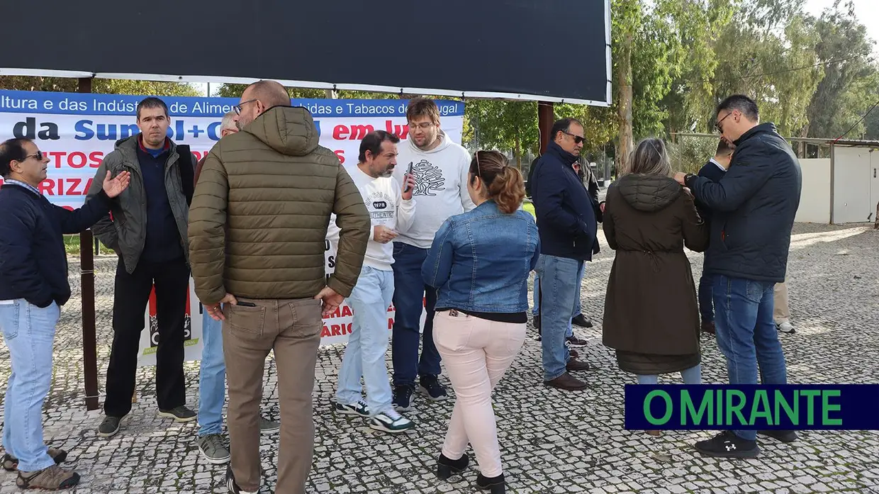 Trabalhadores da Sumol Compal em Almeirim em greve com adesão de 70%