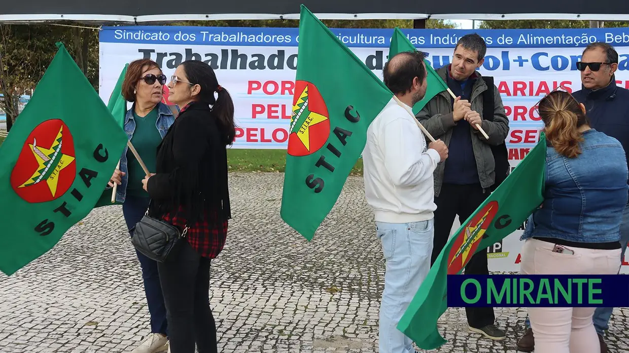 Trabalhadores da Sumol Compal em Almeirim em greve com adesão de 70%