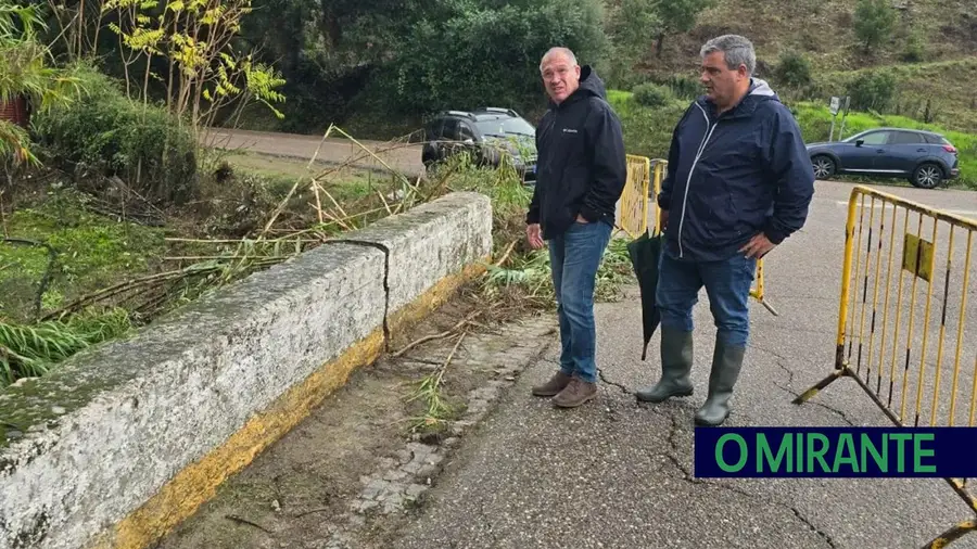 Ponte de Entre Ribeiras mantém restrições ao trânsito após tempestade Cláudia