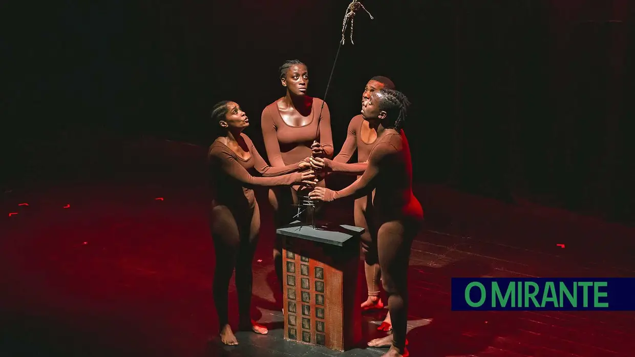 “Os Transparentes” da Companhia Cegada vai para digressão por Portugal e Espanha