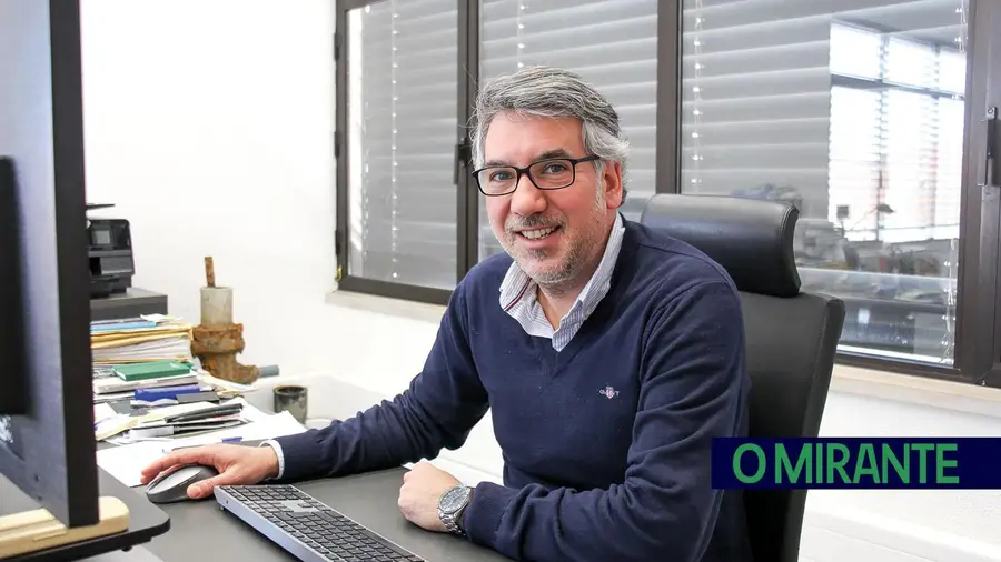 “As redes sociais têm um potencial enorme mas a forma como são utilizadas faz com que prefira estar fora delas”