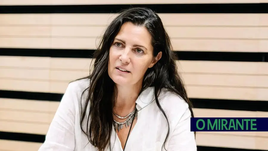 “Vivemos numa sociedade que caminha perigosamente para contentar-se com o imediato, o fácil e o superficial”