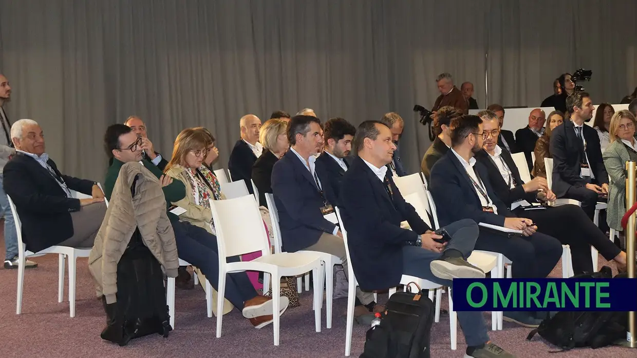 Empresários da metalurgia e eletromecânica reuniram em Santarém para debater desafios do sector
