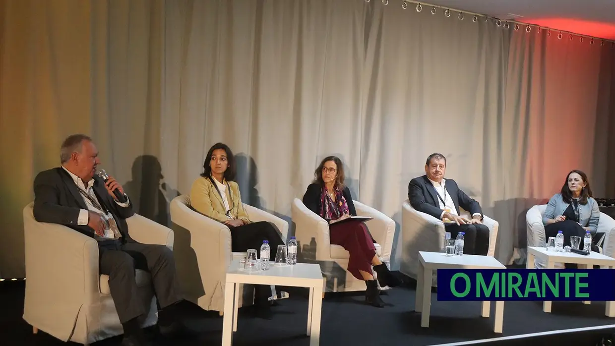 Empresários da metalurgia e eletromecânica reuniram em Santarém para debater desafios do sector