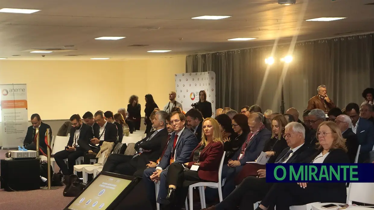 Empresários da metalurgia e eletromecânica reuniram em Santarém para debater desafios do sector