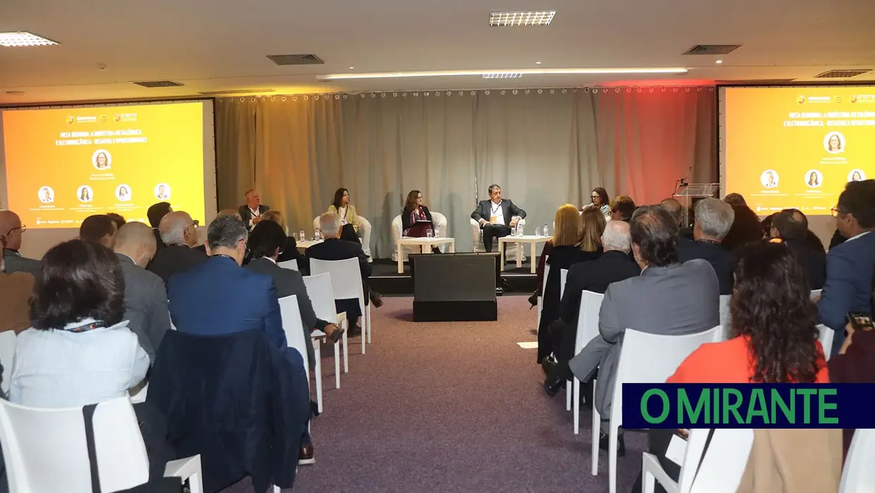 Empresários da metalurgia e eletromecânica reuniram em Santarém para debater desafios do sector