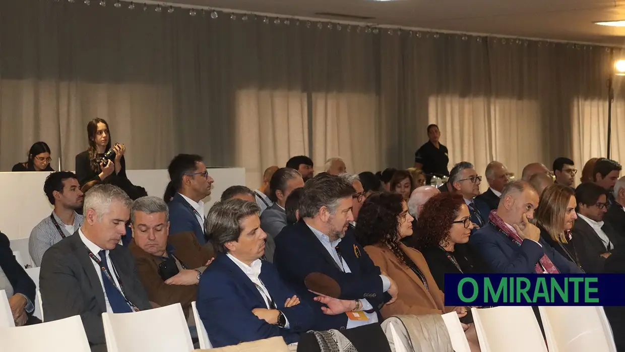 Empresários da metalurgia e eletromecânica reuniram em Santarém para debater desafios do sector