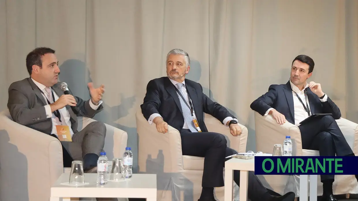 Empresários da metalurgia e eletromecânica reuniram em Santarém para debater desafios do sector