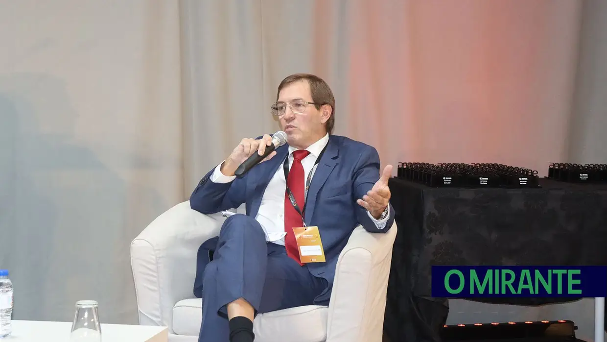 Empresários da metalurgia e eletromecânica reuniram em Santarém para debater desafios do sector