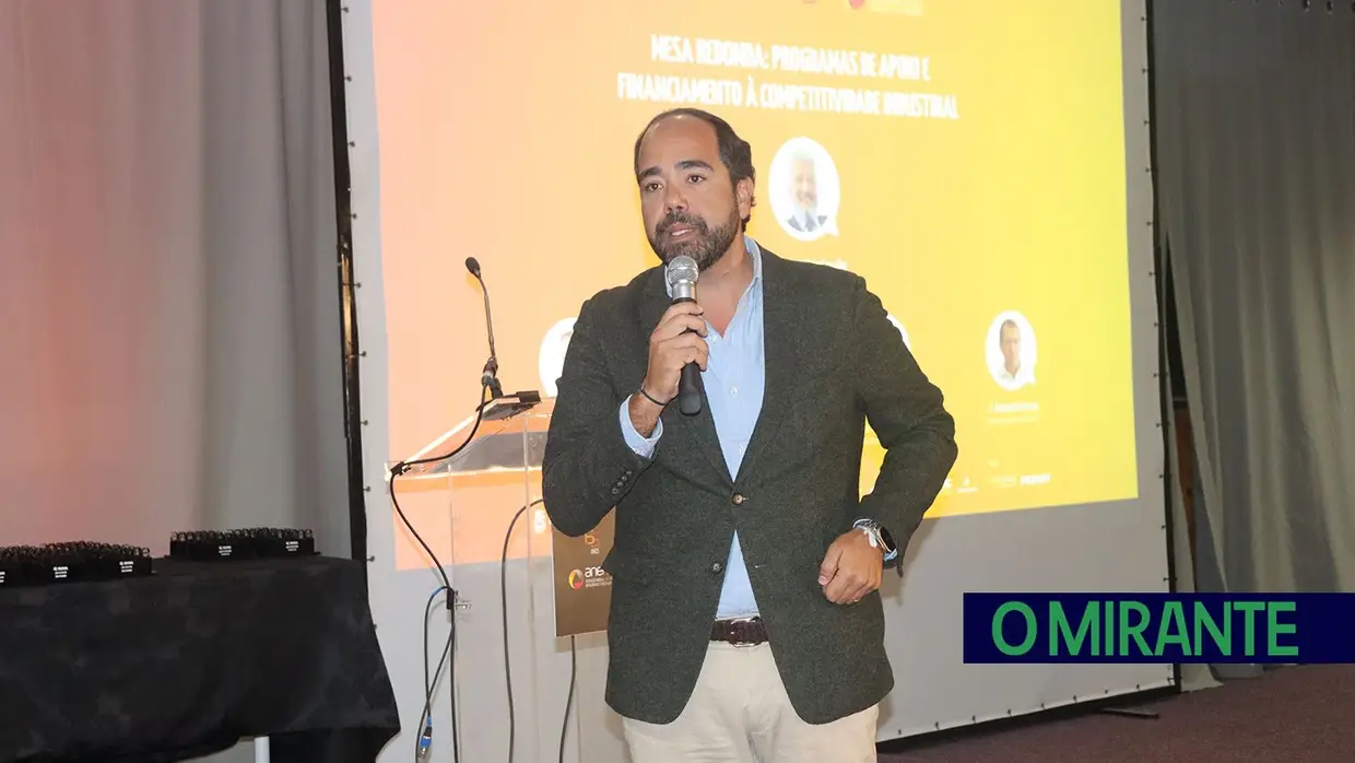 Empresários da metalurgia e eletromecânica reuniram em Santarém para debater desafios do sector