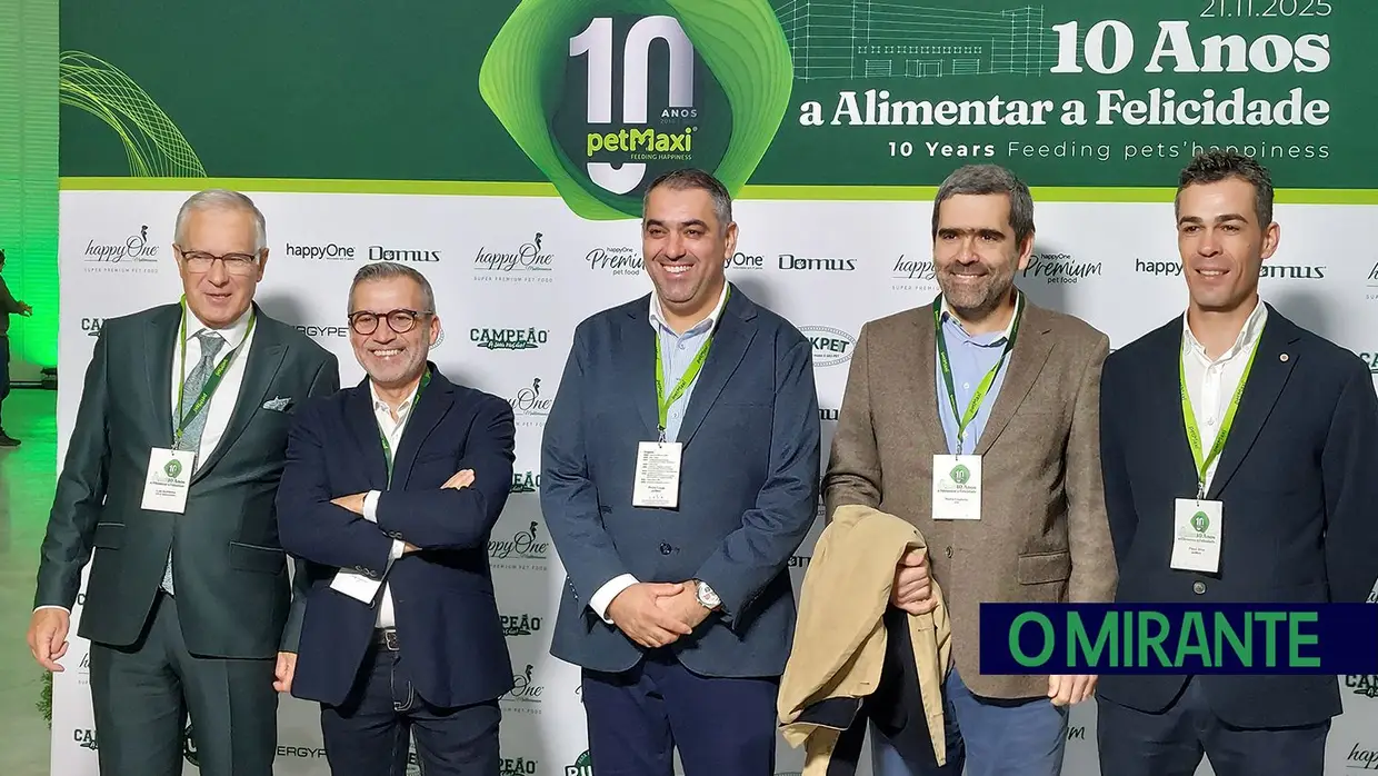 petMaxi comemora 10 anos e inaugura armazém automático