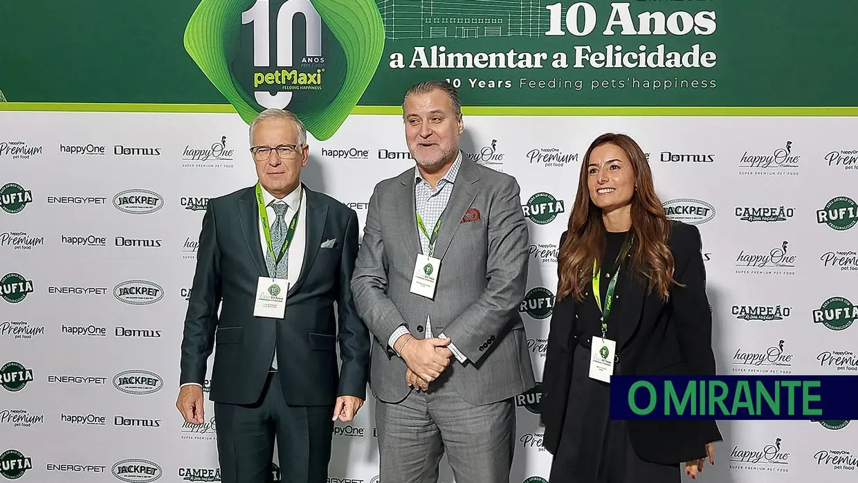 petMaxi comemora 10 anos e inaugura armazém automático