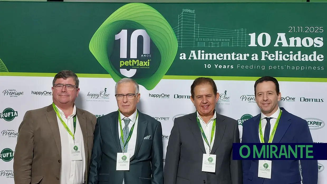 petMaxi comemora 10 anos e inaugura armazém automático