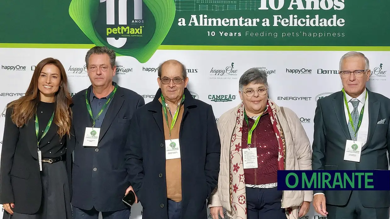 petMaxi comemora 10 anos e inaugura armazém automático