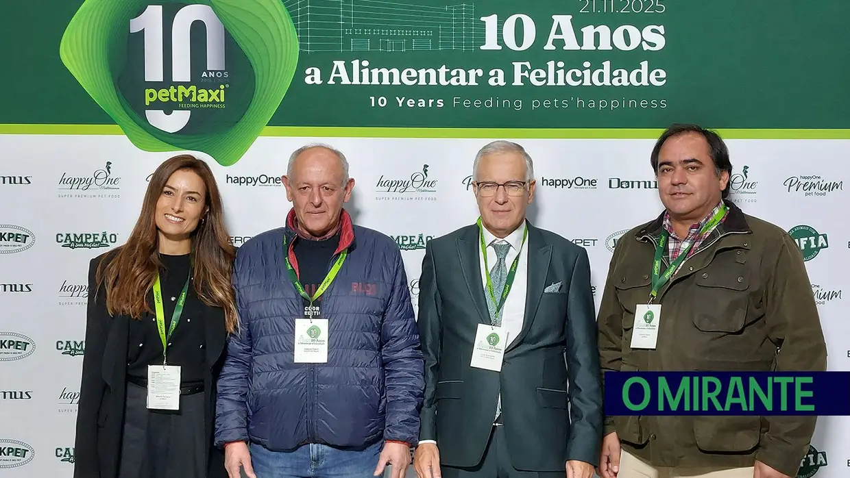 petMaxi comemora 10 anos e inaugura armazém automático