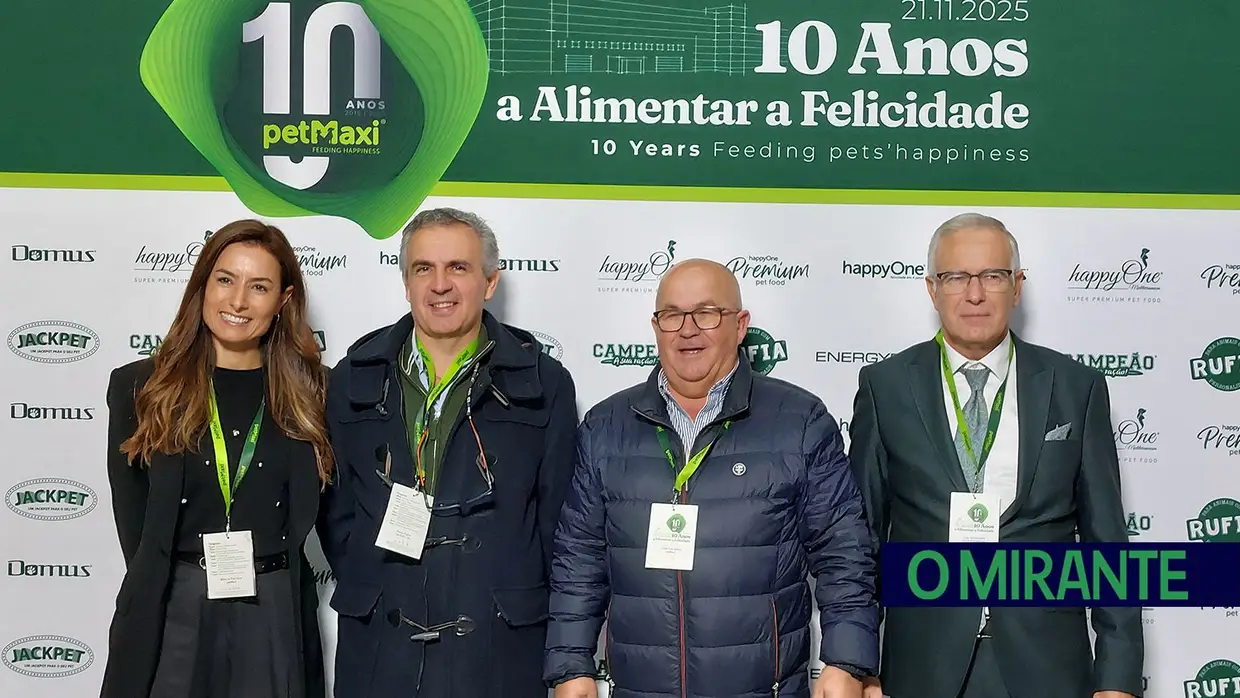 petMaxi comemora 10 anos e inaugura armazém automático