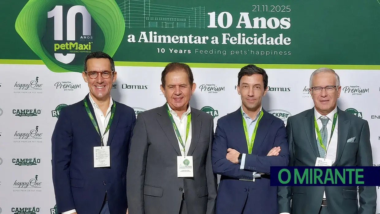 petMaxi comemora 10 anos e inaugura armazém automático