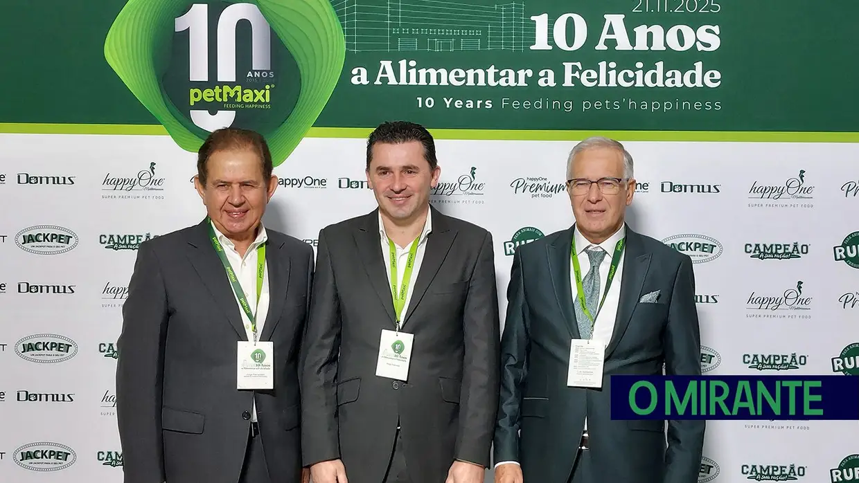 petMaxi comemora 10 anos e inaugura armazém automático