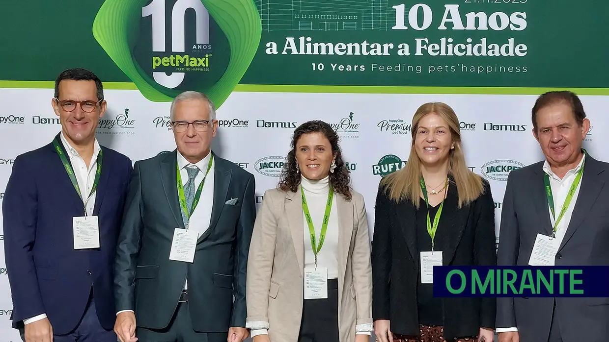 petMaxi comemora 10 anos e inaugura armazém automático