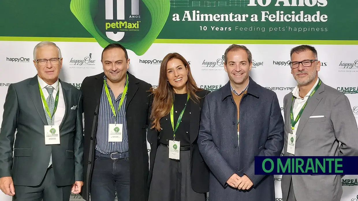 petMaxi comemora 10 anos e inaugura armazém automático