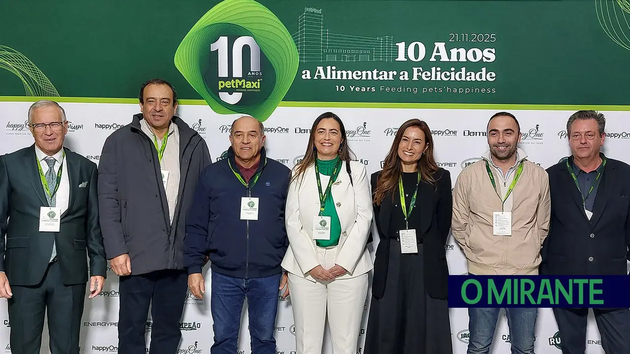 petMaxi comemora 10 anos e inaugura armazém automático