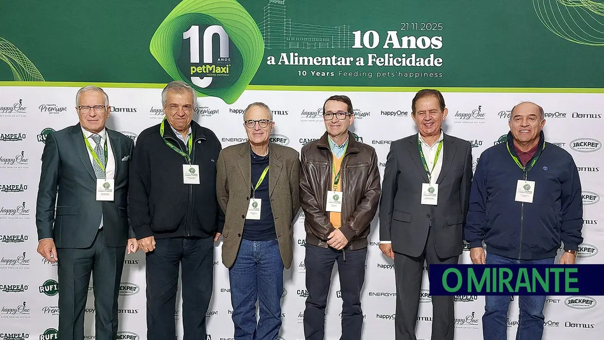 petMaxi comemora 10 anos e inaugura armazém automático