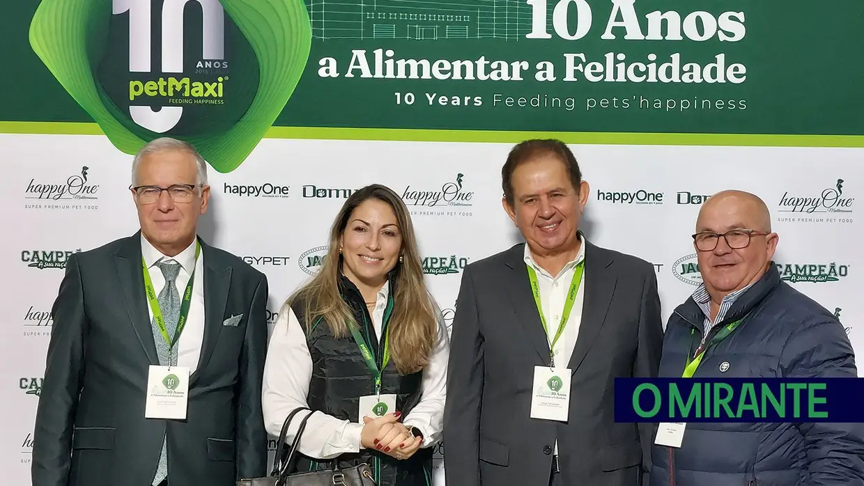 petMaxi comemora 10 anos e inaugura armazém automático