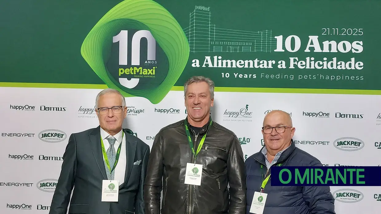 petMaxi comemora 10 anos e inaugura armazém automático