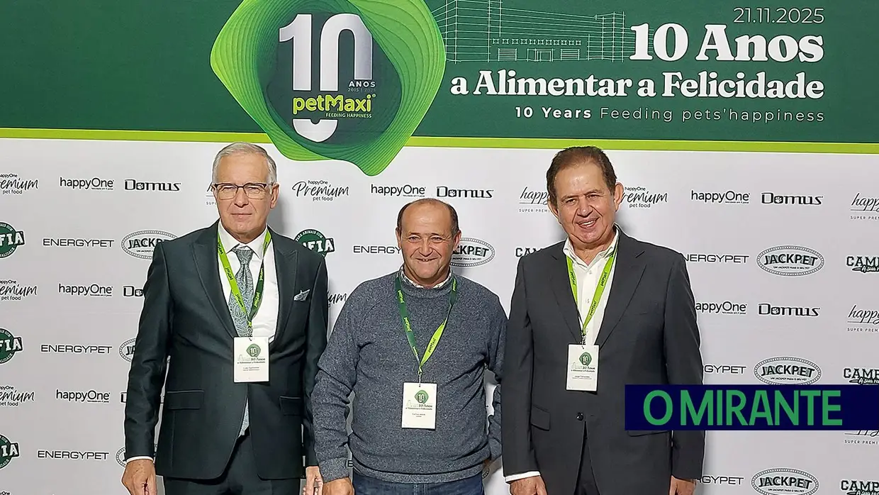 petMaxi comemora 10 anos e inaugura armazém automático