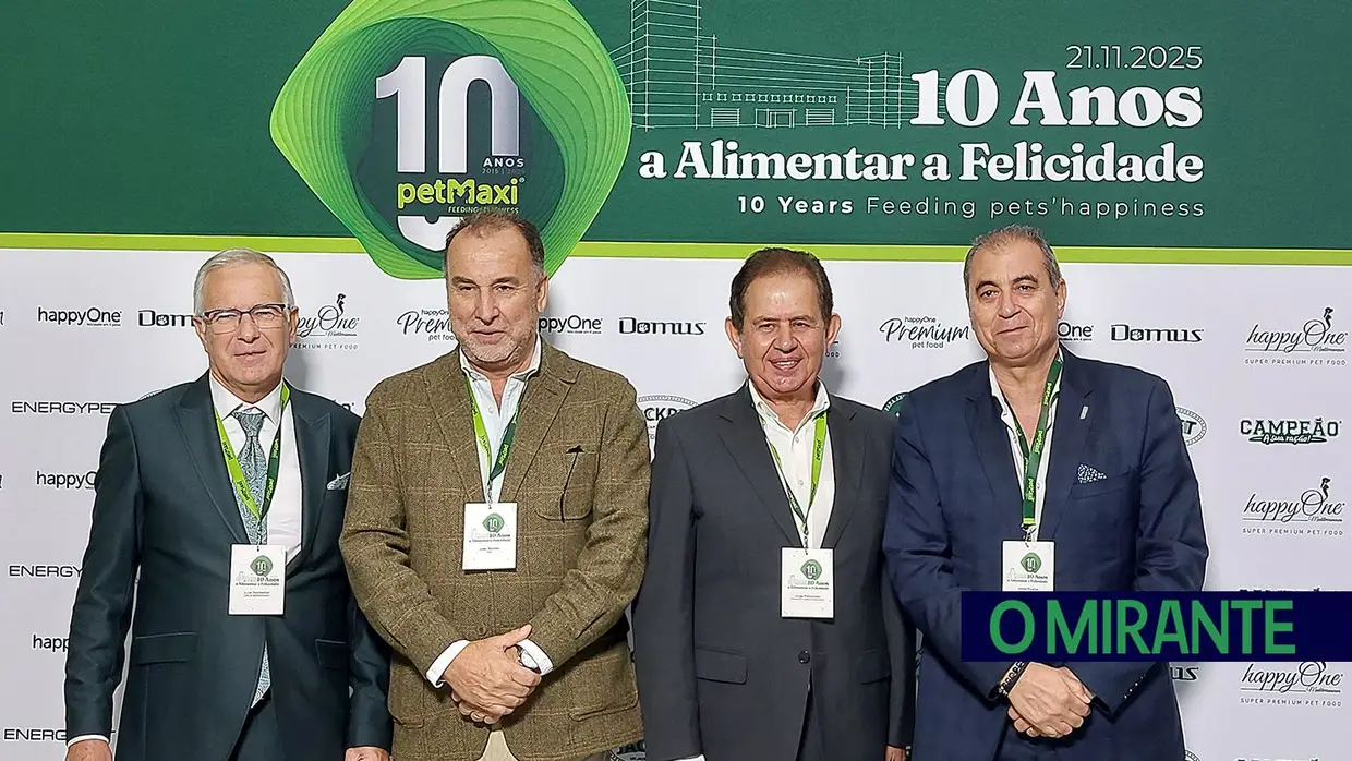 petMaxi comemora 10 anos e inaugura armazém automático