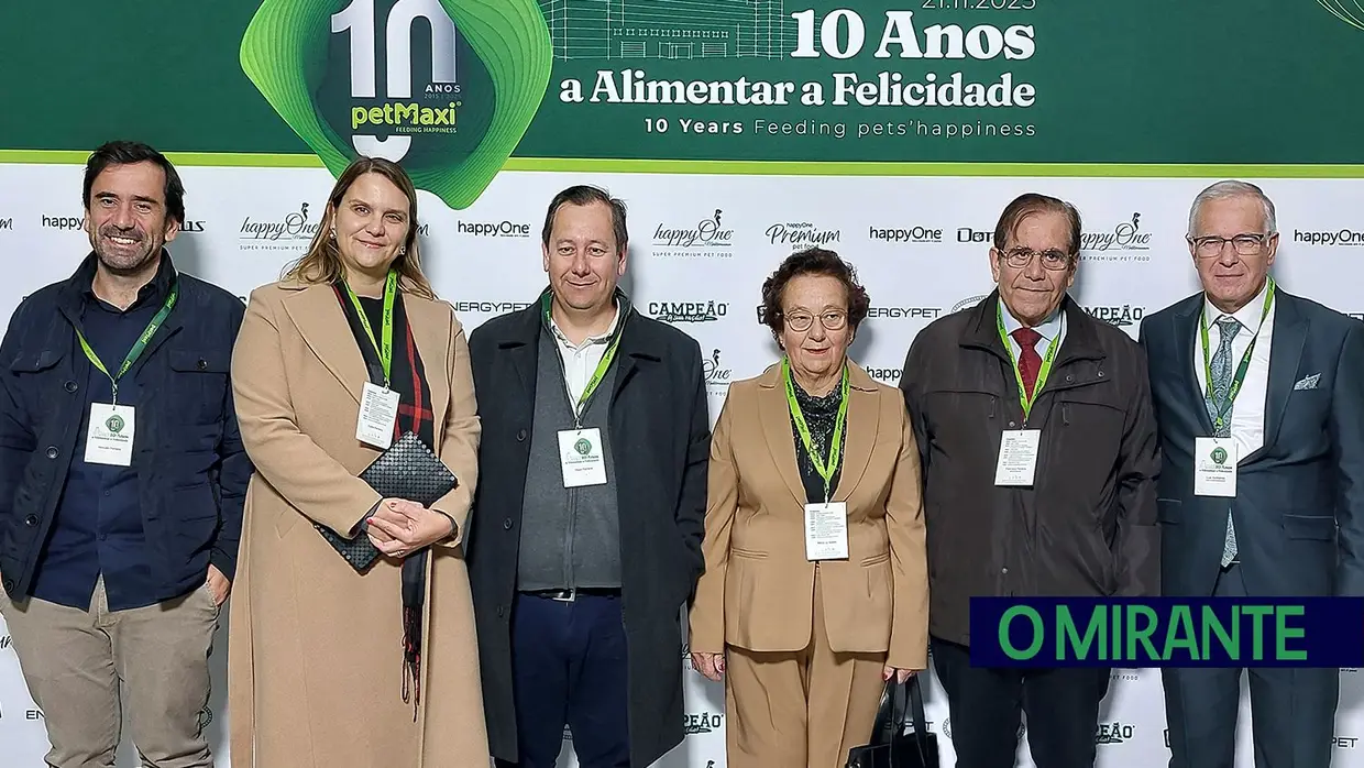 petMaxi comemora 10 anos e inaugura armazém automático