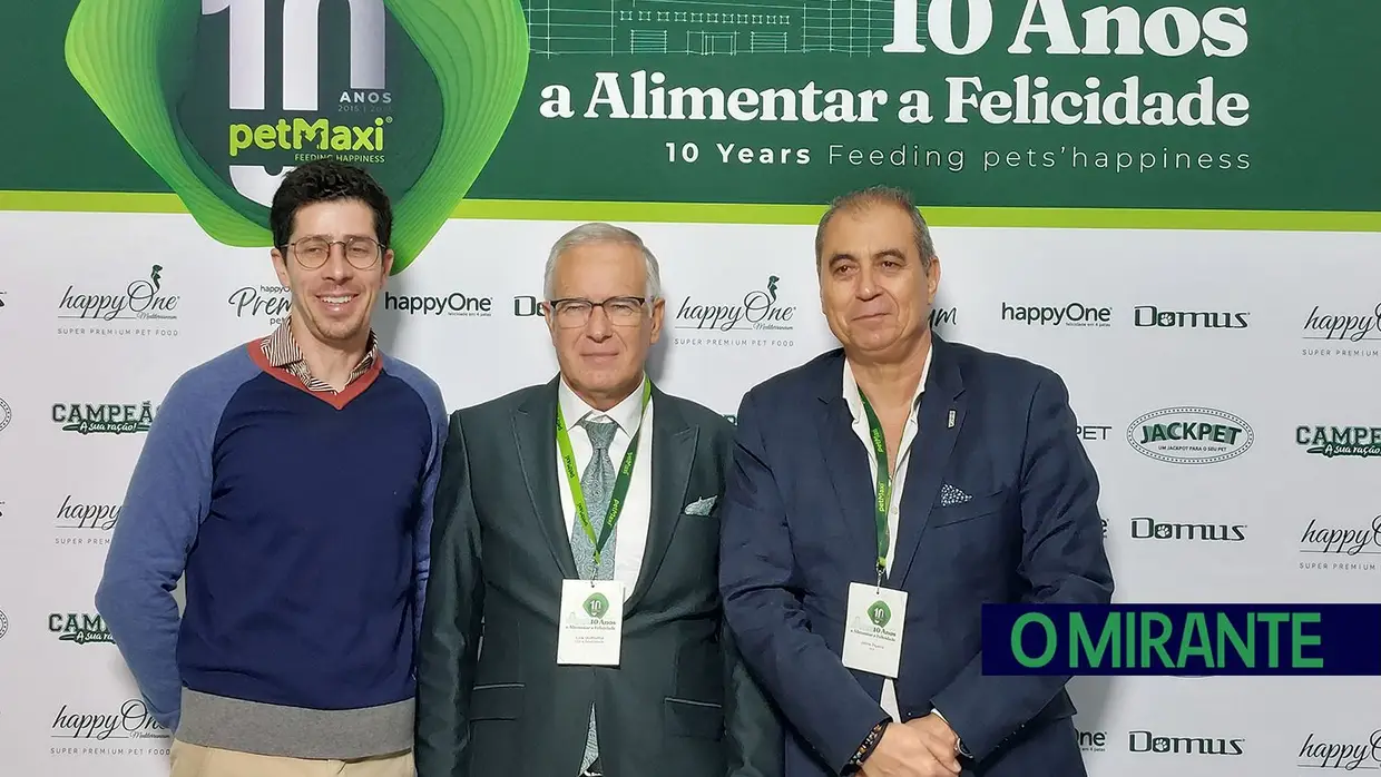 petMaxi comemora 10 anos e inaugura armazém automático