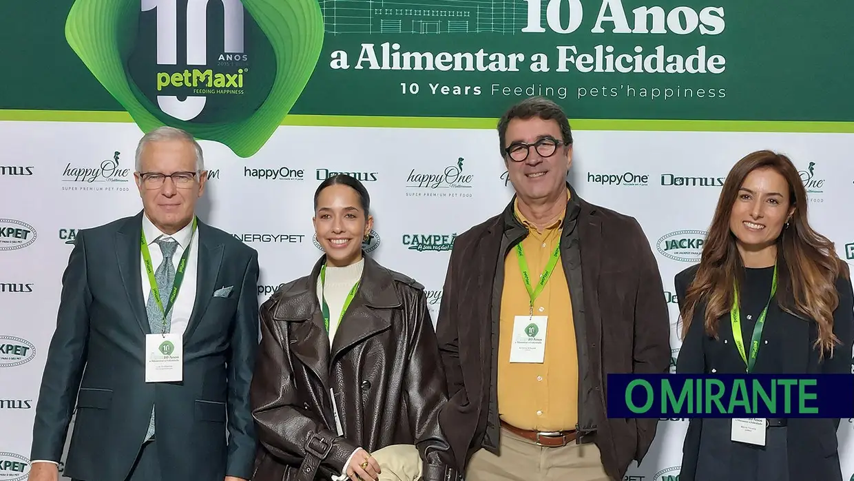 petMaxi comemora 10 anos e inaugura armazém automático