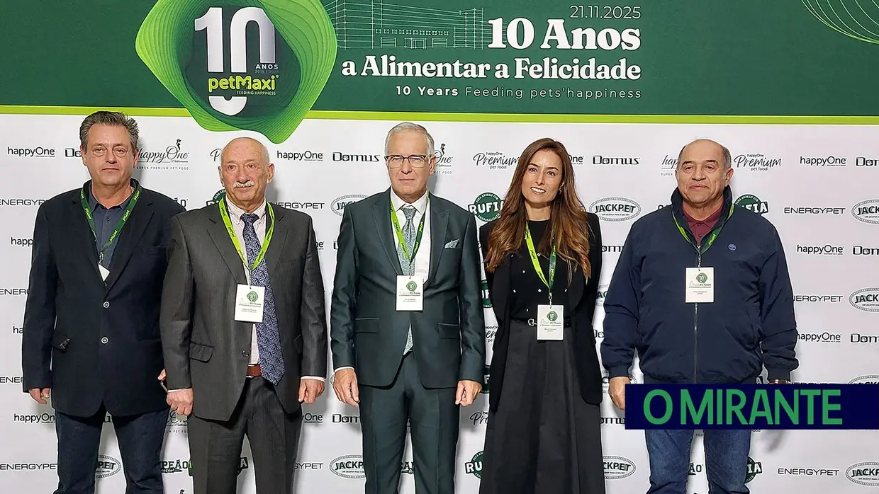 petMaxi comemora 10 anos e inaugura armazém automático