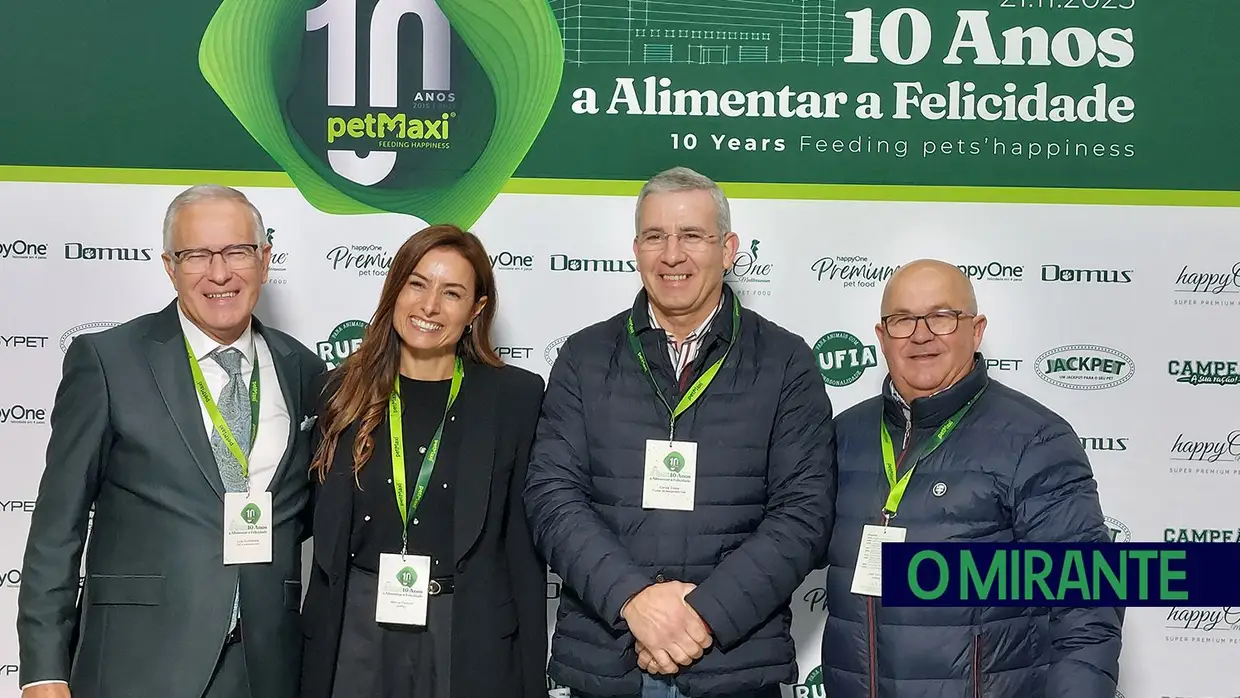 petMaxi comemora 10 anos e inaugura armazém automático