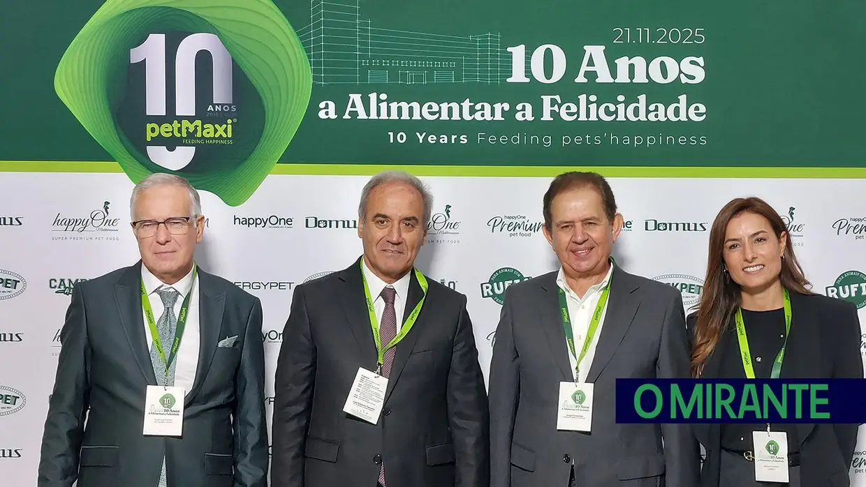 petMaxi comemora 10 anos e inaugura armazém automático