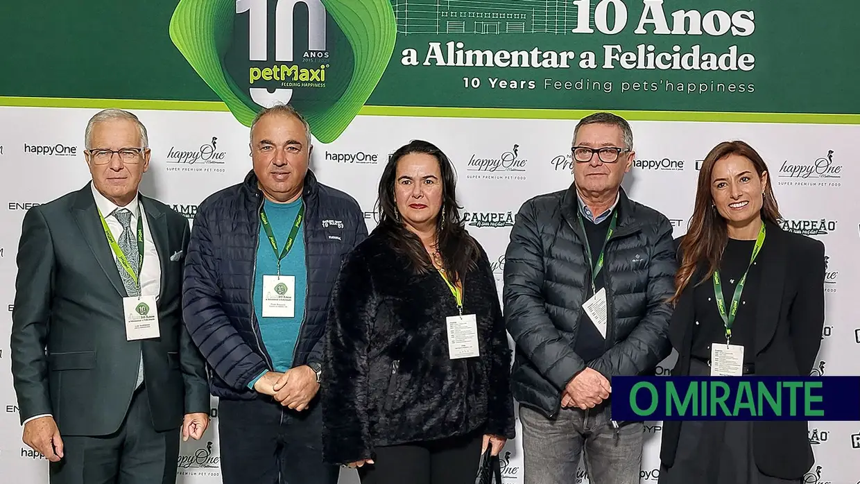 petMaxi comemora 10 anos e inaugura armazém automático