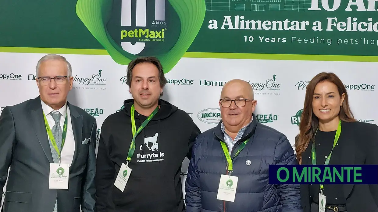 petMaxi comemora 10 anos e inaugura armazém automático