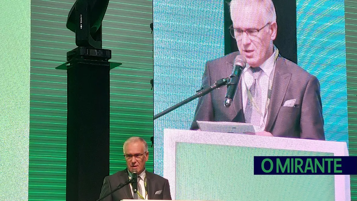 petMaxi comemora 10 anos e inaugura armazém automático