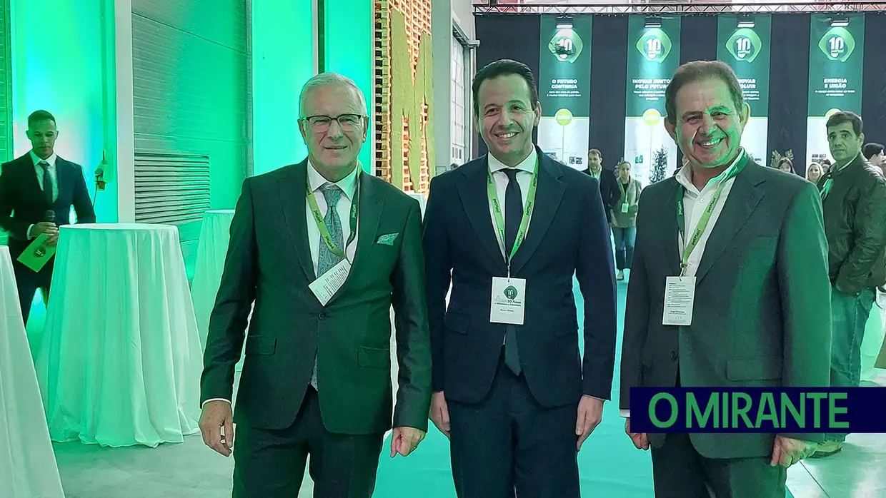 petMaxi comemora 10 anos e inaugura armazém automático